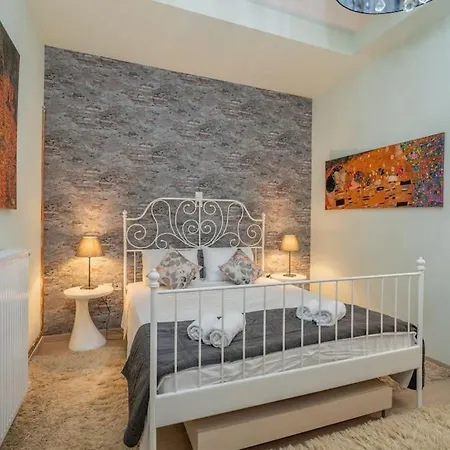 Spacious Nearby Sea Apartment *